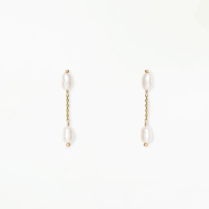 wwake / short pearl shower earring - single
