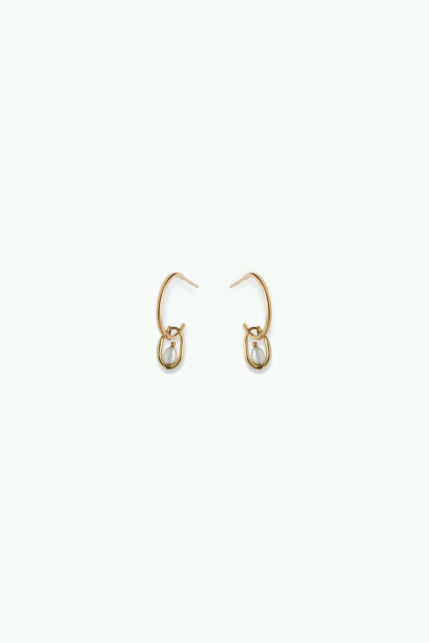 wwake / pearl droplet hoop earrings