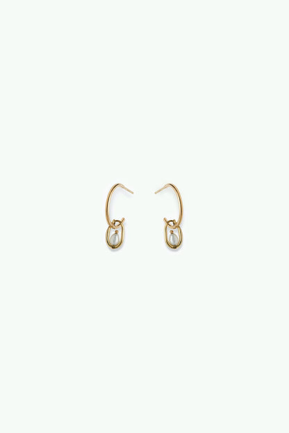 wwake / pearl droplet hoop earrings