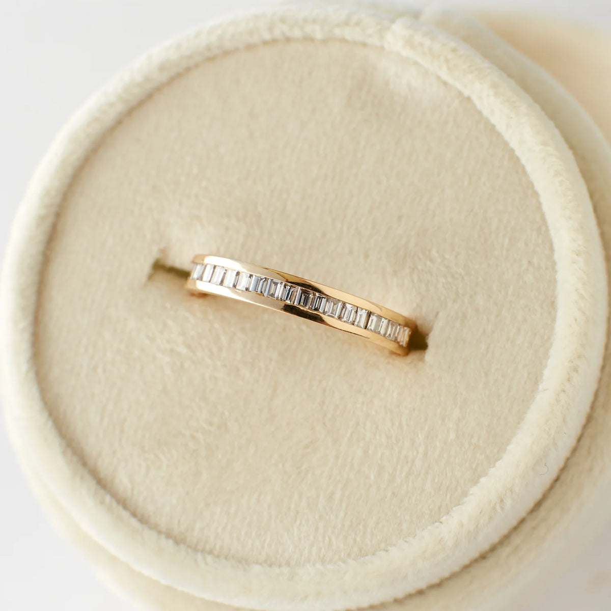 ari ring band - natural diamond