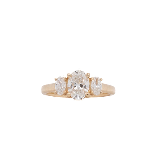 alma oval triple-stone ring - grown diamond