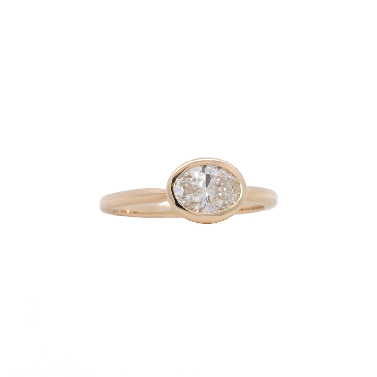 elara oval ring - grown diamond