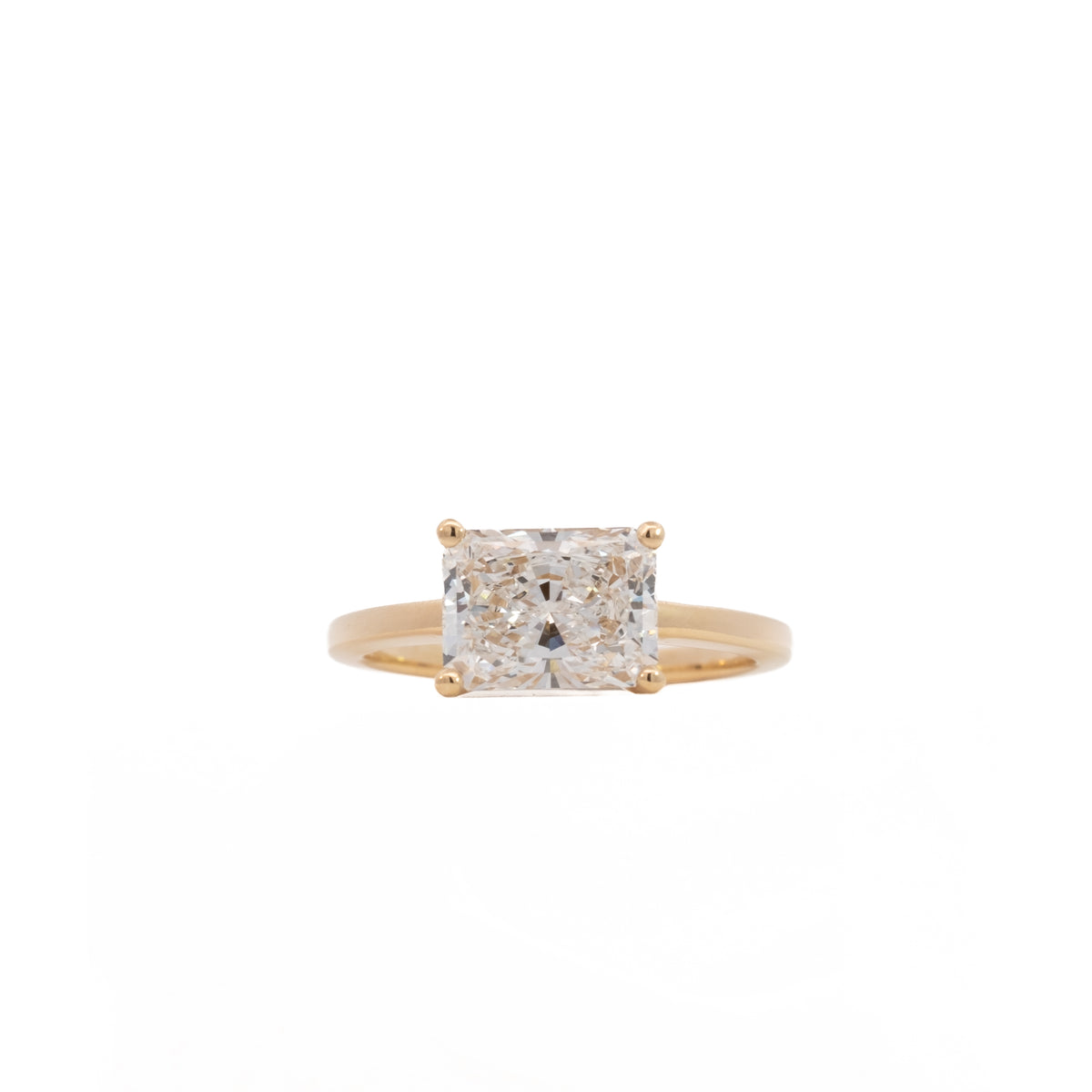 solitaire ring - radiant - grown diamond