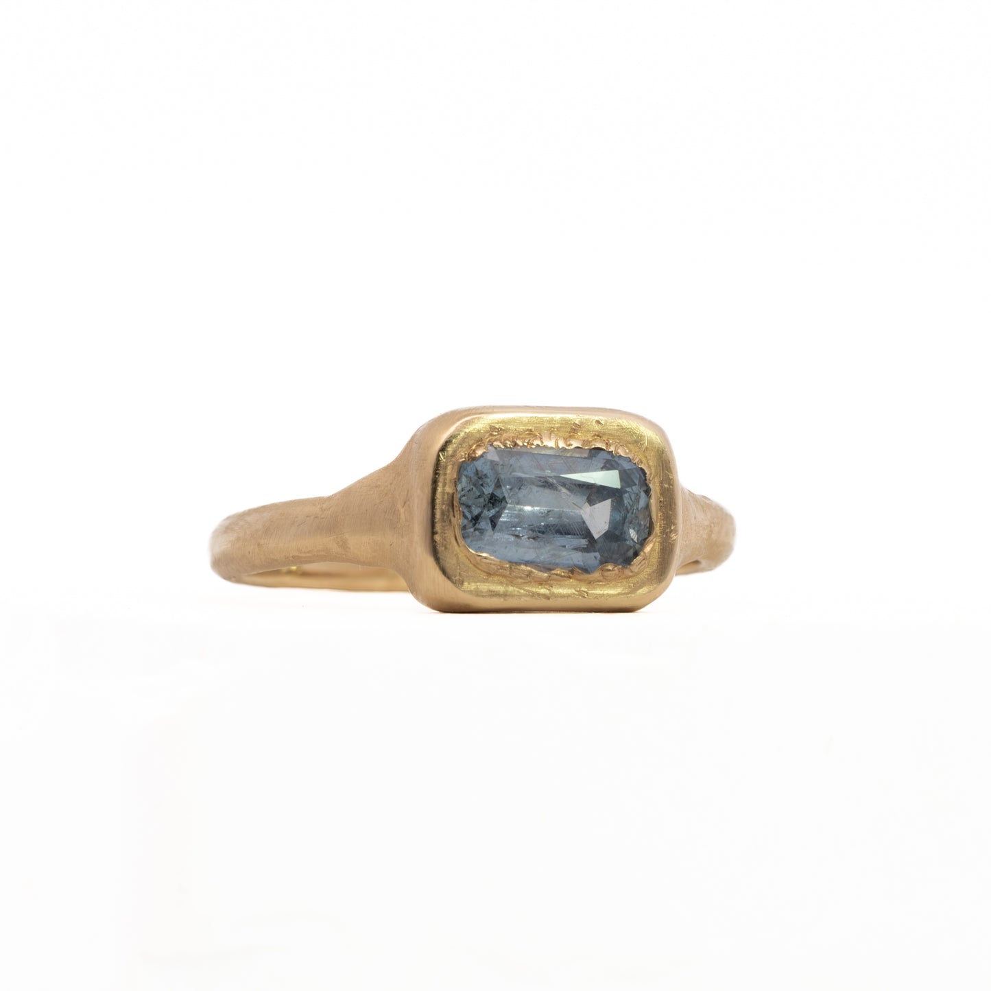 rustic signet ring - umba sapphire