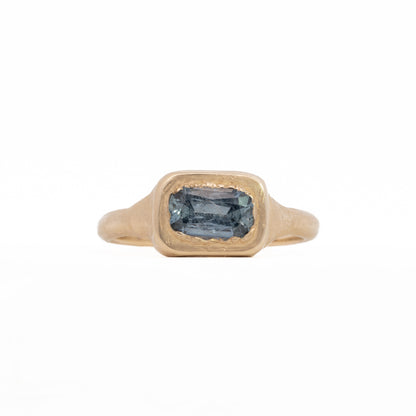 rustic signet ring - umba sapphire