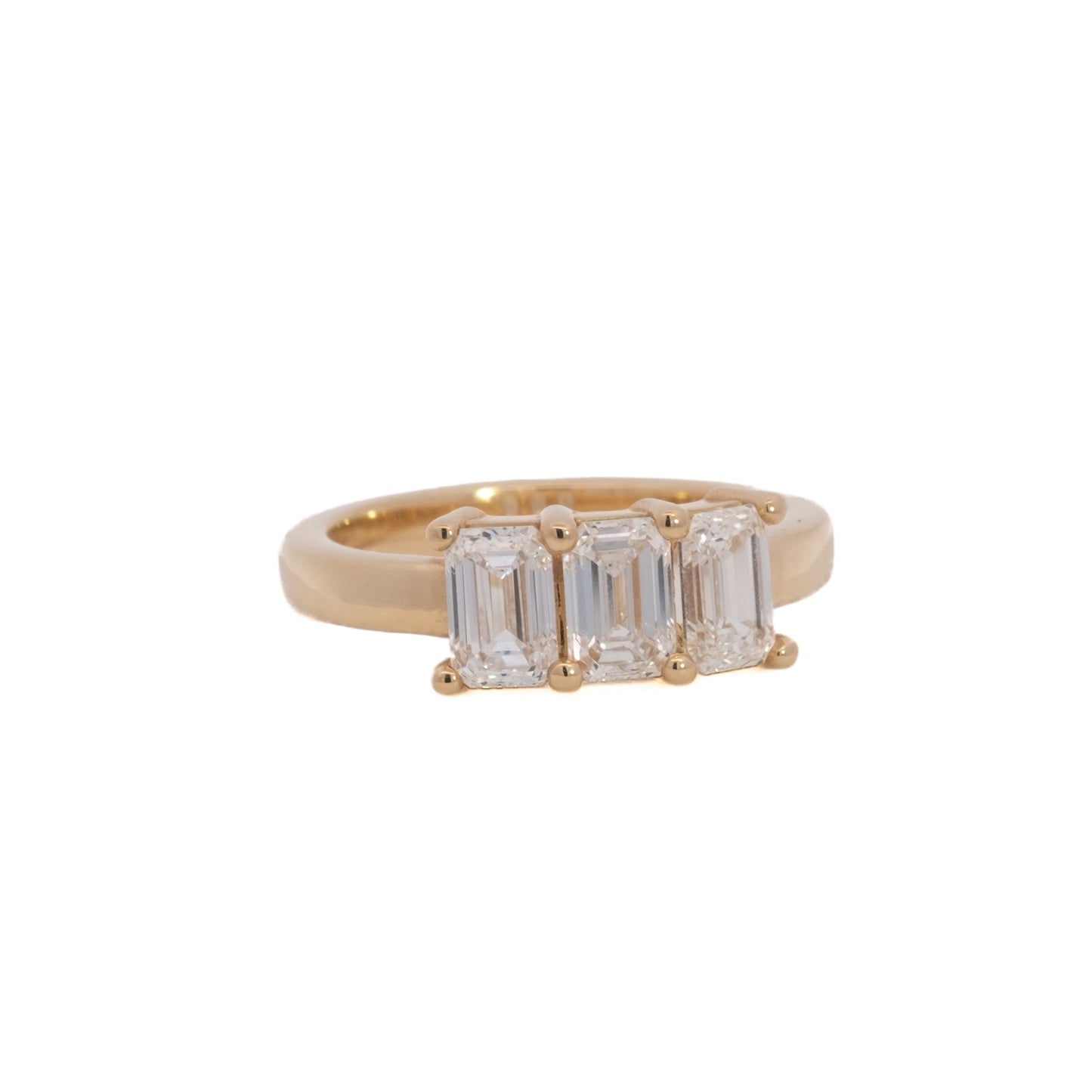 triple stone ring - emerald - grown diamond