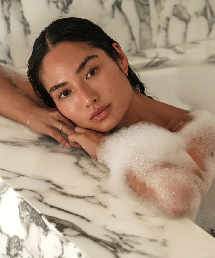 oak essentials / cloud foaming bath oil
