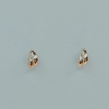 lia stud earrings