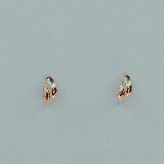 lia stud earrings