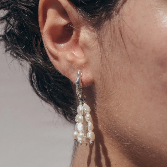 toni post earrings - freshwater pearl