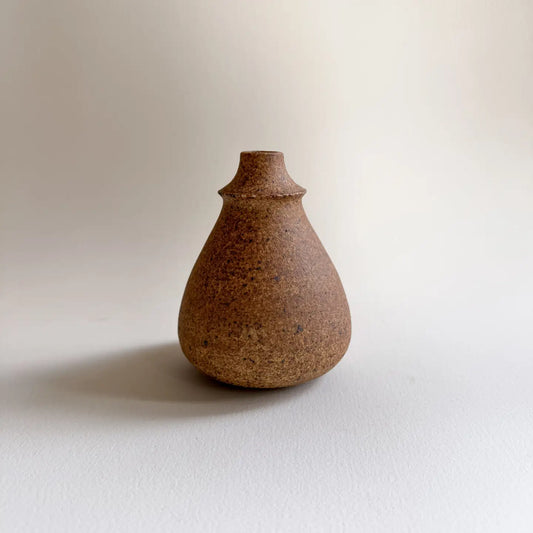 SOMBRA / sandstone bottleneck vase 026