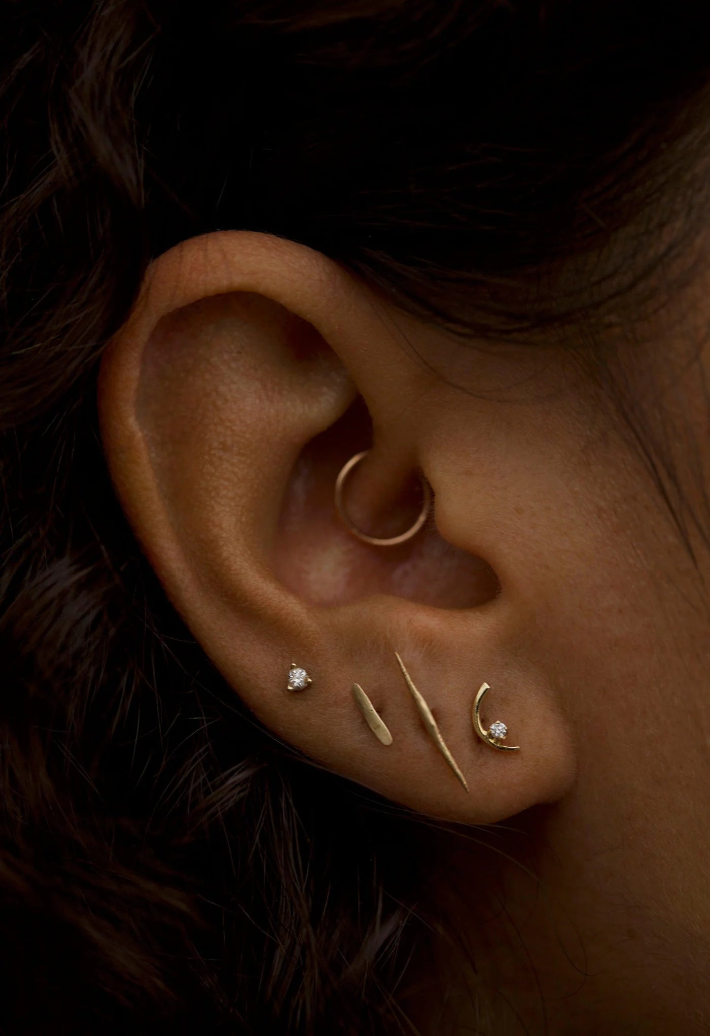 wwake / dash wisp stud earring - single