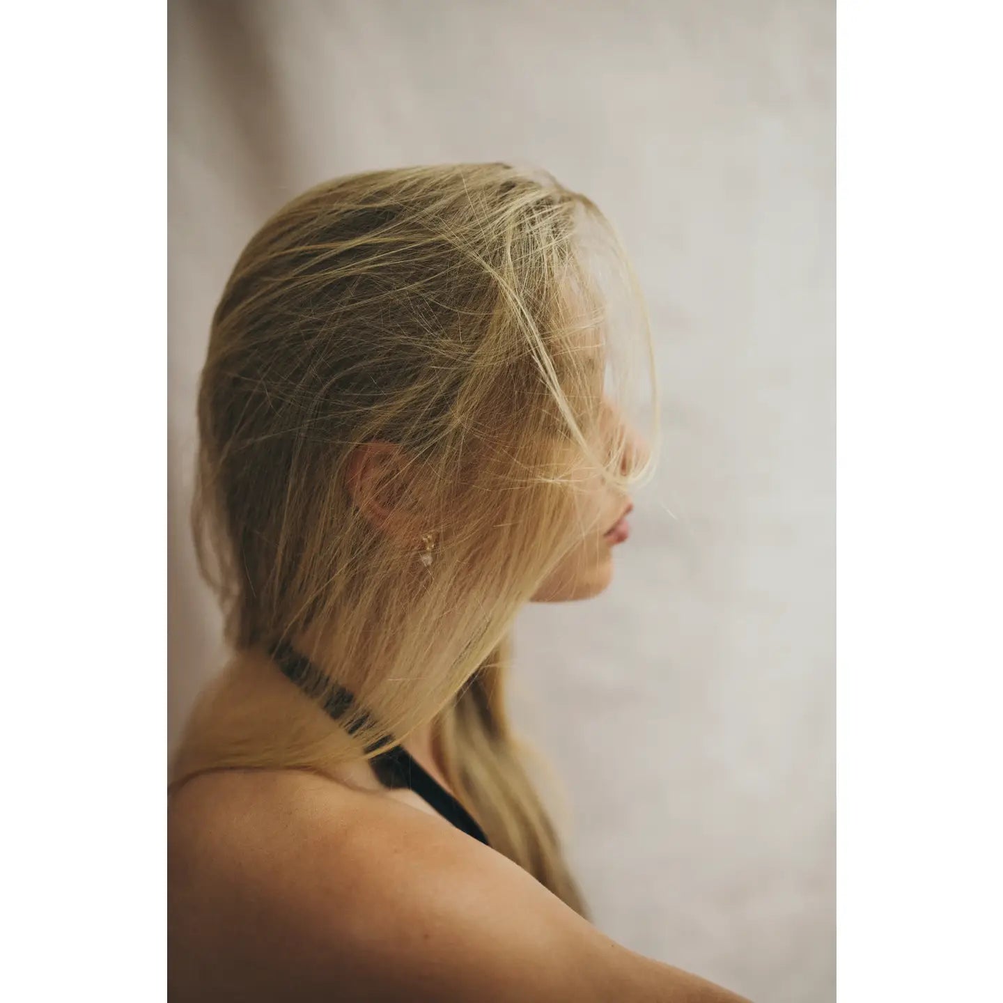 loua pearl stud earrings