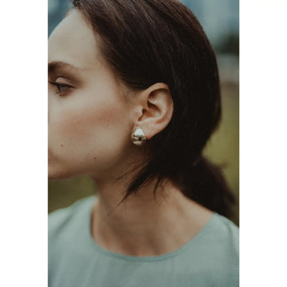 ila stud earrings