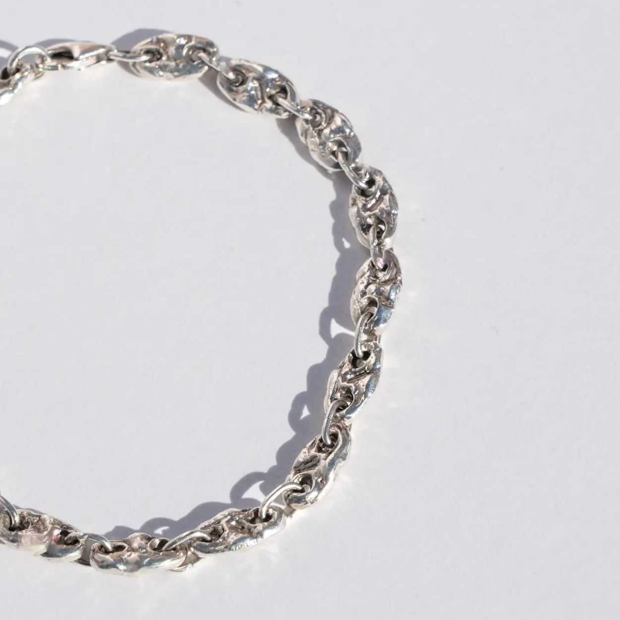ostra link bracelet