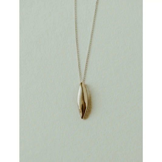 ligne necklace