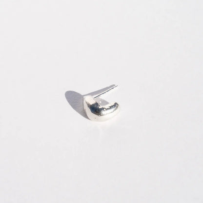 tiro post hoop earrings