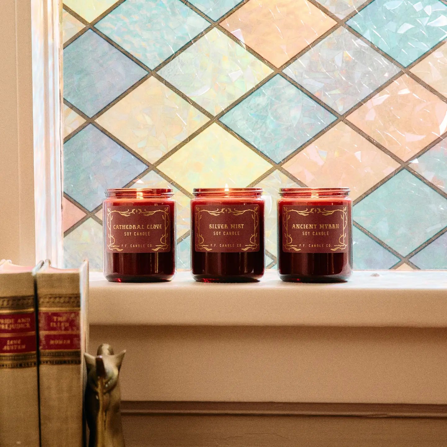 p.f. candle co. / seasonal candle - cathedral clove