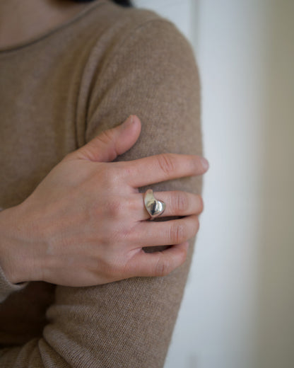 comma ring