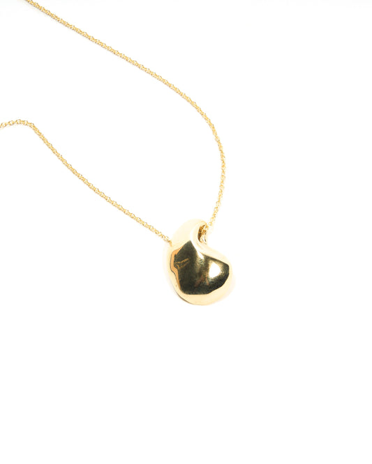 comma necklace