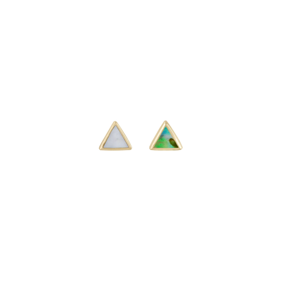 métier / mini triangle pearl stud earring - single