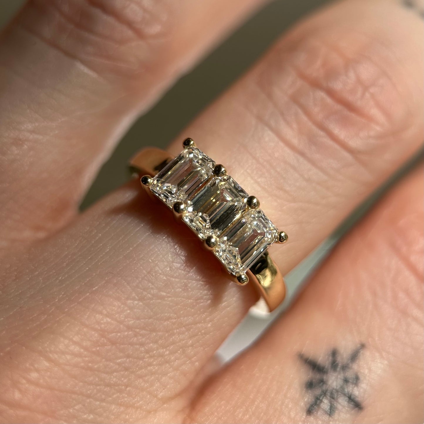 triple stone ring - emerald - grown diamond