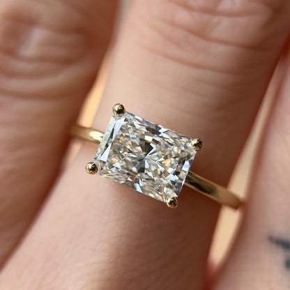 solitaire ring - radiant - grown diamond