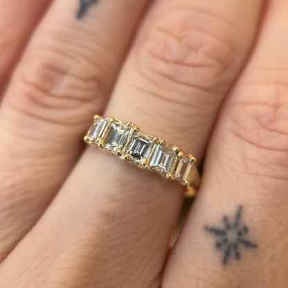 baguette ring band - natural diamond
