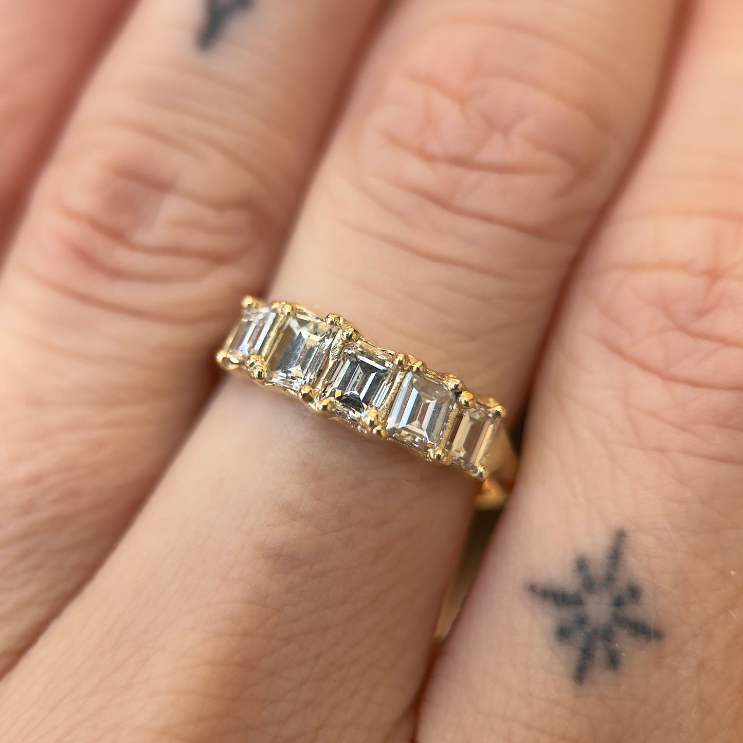 baguette ring band - natural diamond