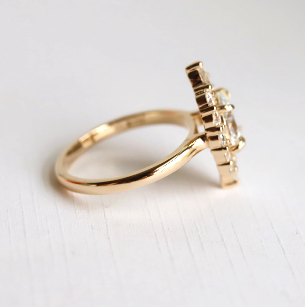 jazlyn oval ring - grown diamond