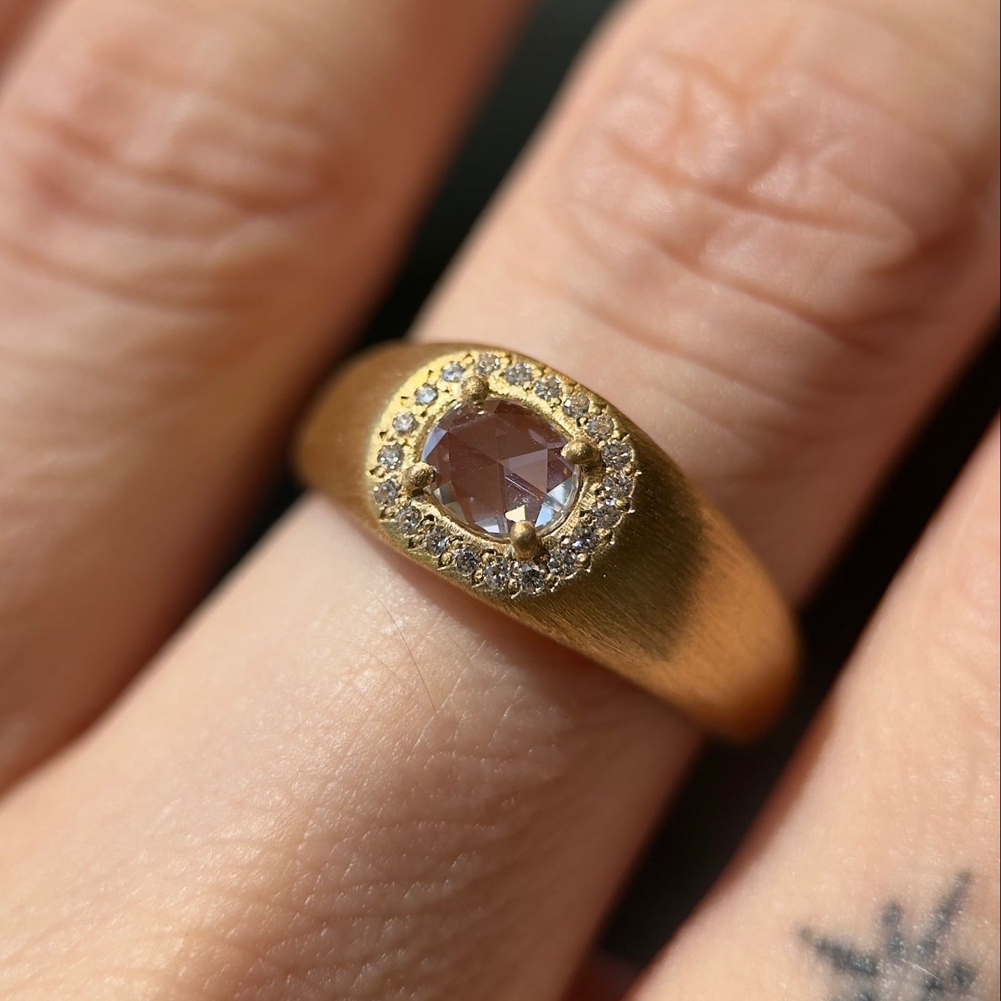 zen signet rose-cut halo ring - natural colorless diamond