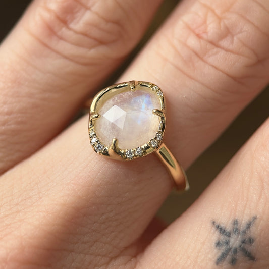 aphenos ring - moonstone