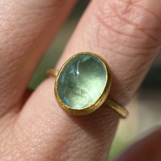 aquamarine cabochon oval ring