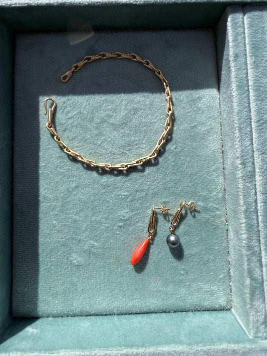 barleycorn chain drop earrings - vintage coral + freshwater pearl