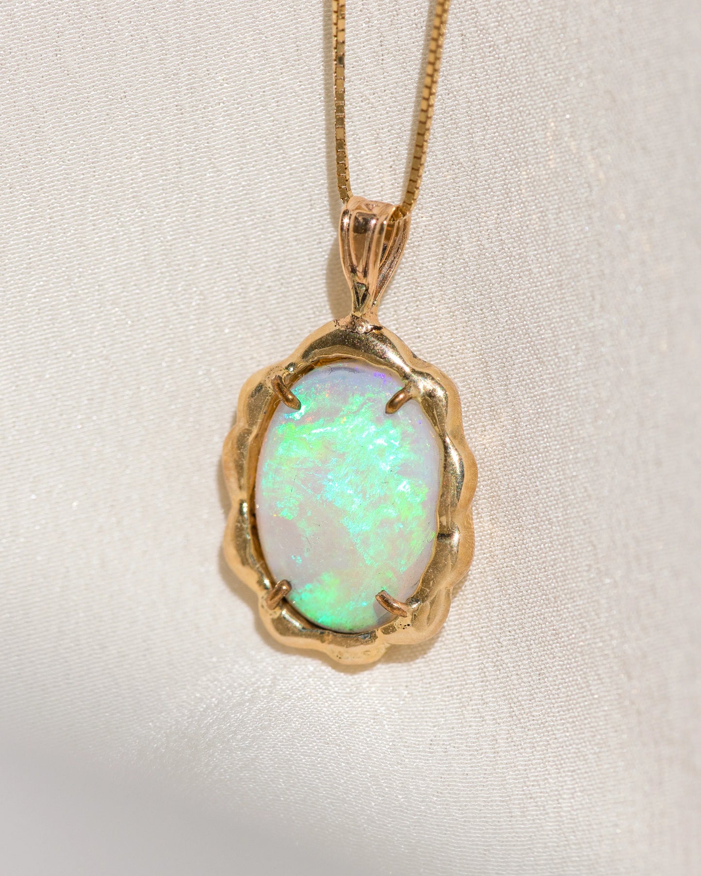 rêve d'opal pendant necklace