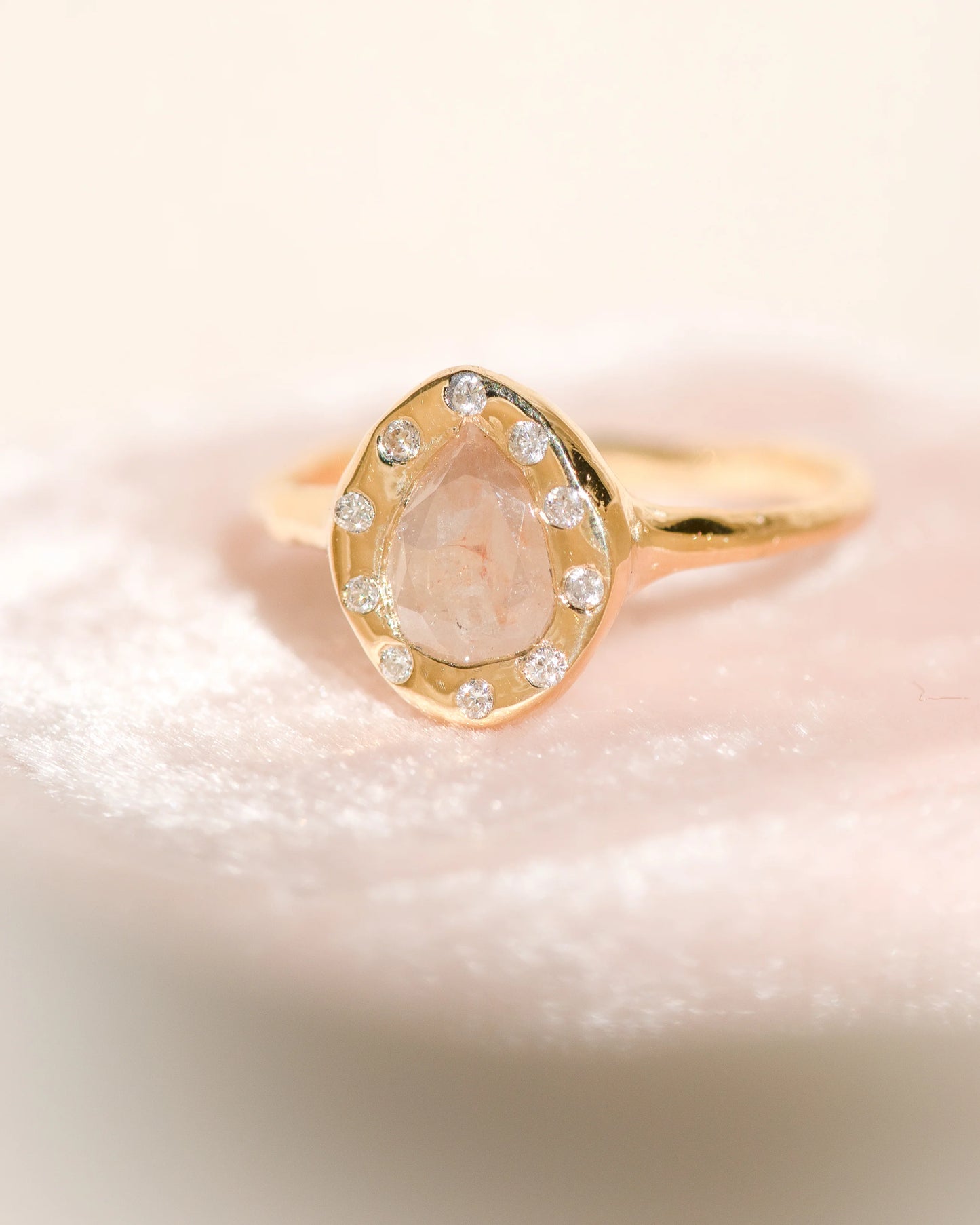 la poire ring - natural diamond