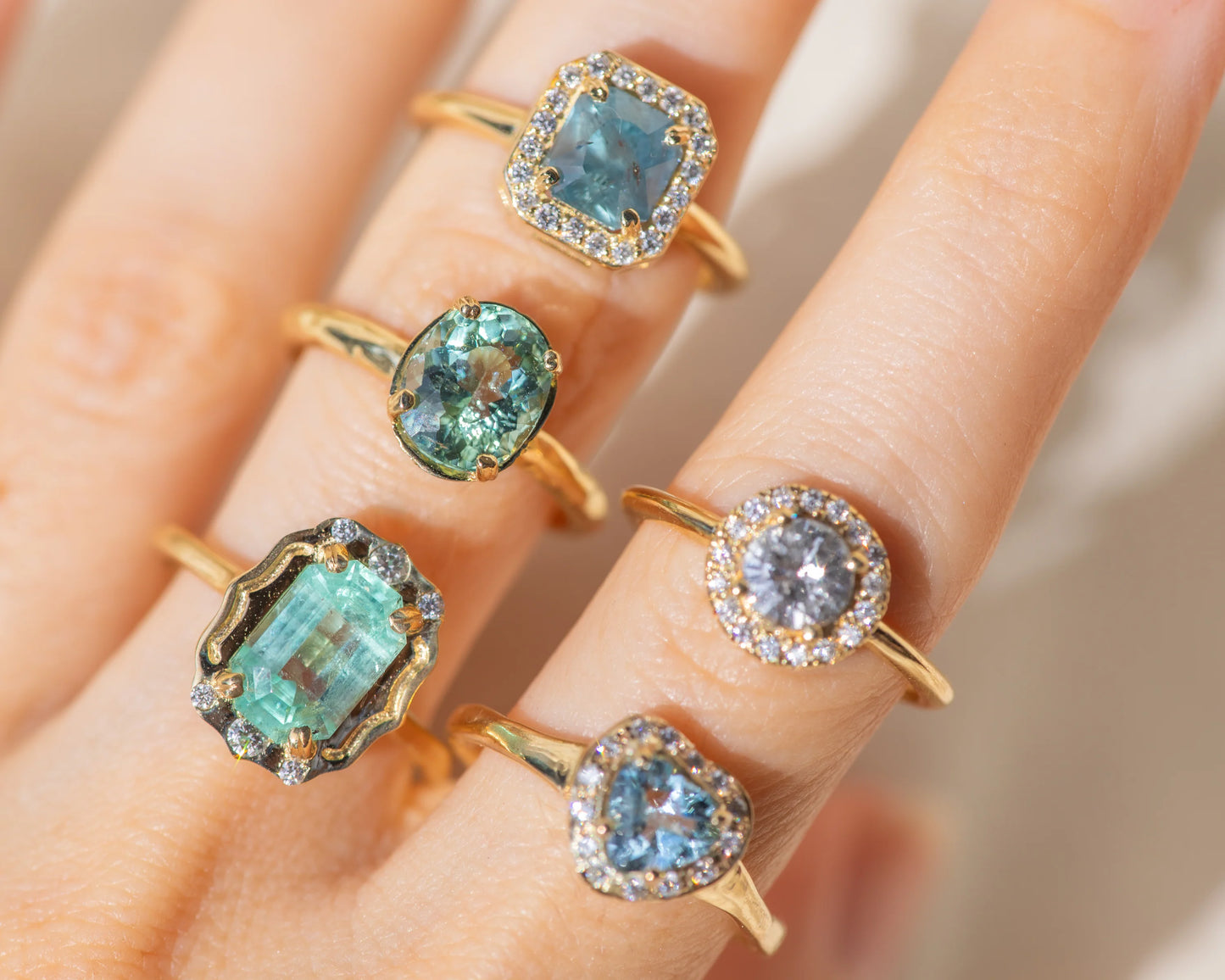 emerald de la dauphine ring