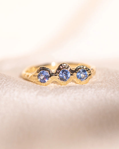 sacré trois ring band - sapphire