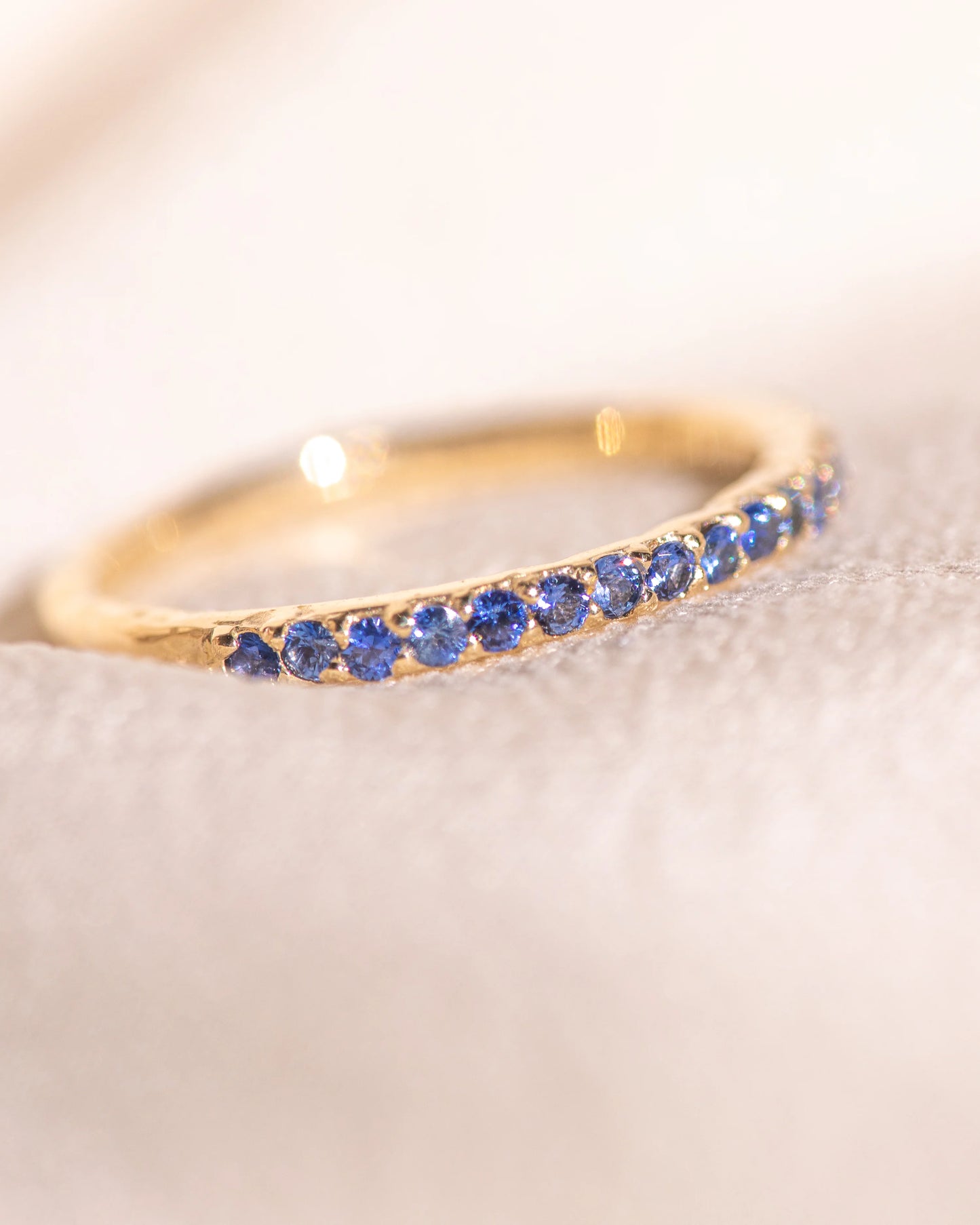 halo de lumière ring band - sapphire