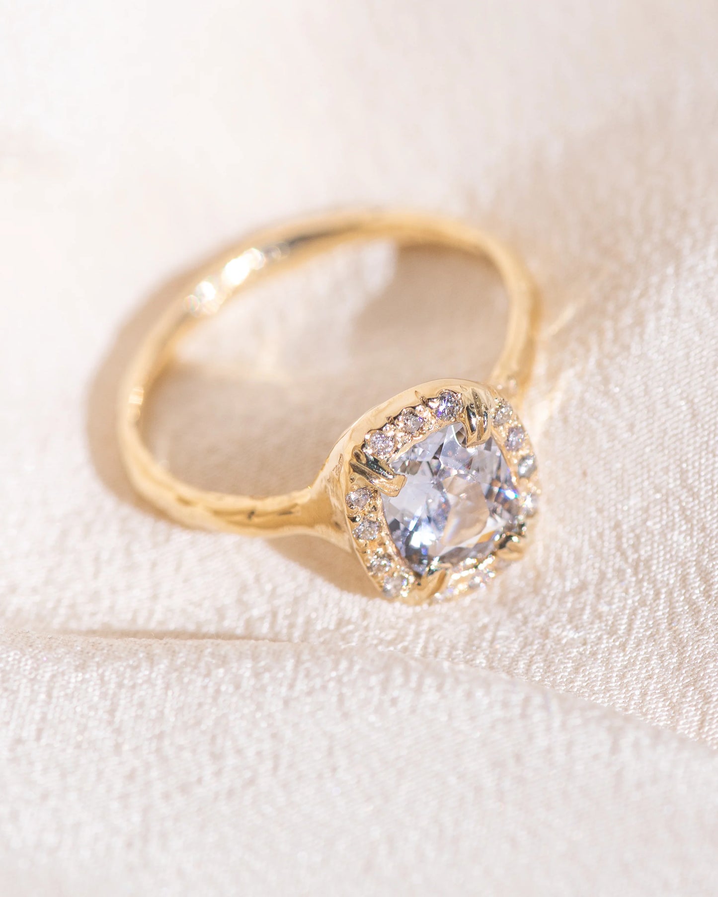 galerie des glaces sapphire ring