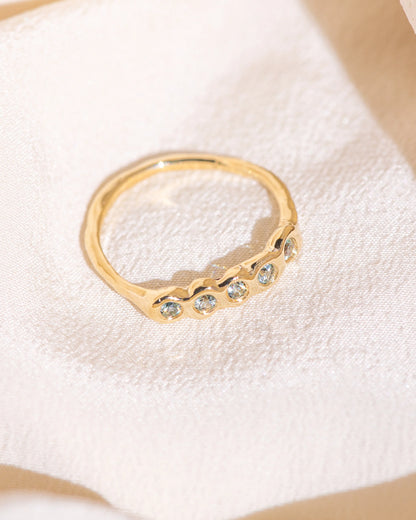 baby cathédrale ring band - green sapphire