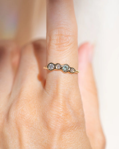quatre ring band - green sapphire + natural diamond