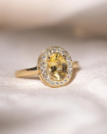 le beurre halo ring - yellow sapphire