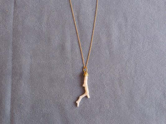 ocean amulet pendant necklace - vintage angel skin coral