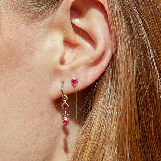 métier / bezel-set pear gemstone stud earrings