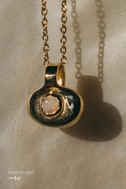 iridescent necklace