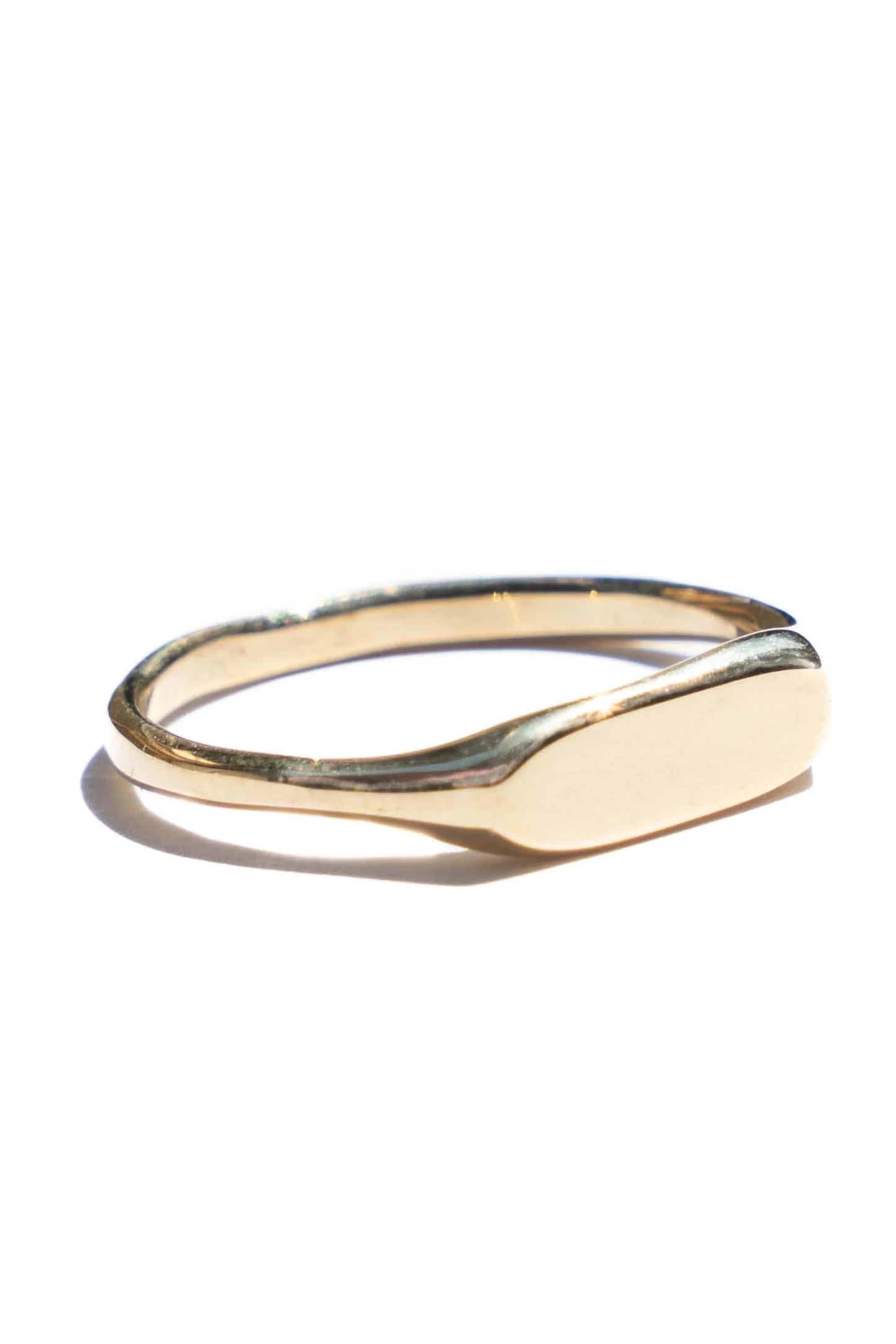 tuya signet ring