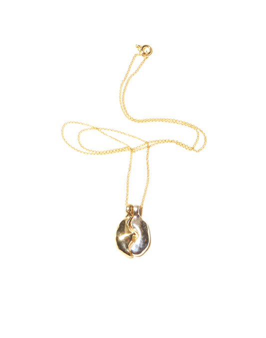 bisou necklace