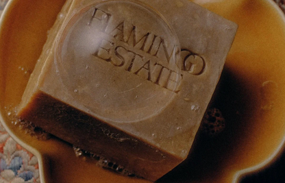 flamingo estate / soap brick - manuka honey