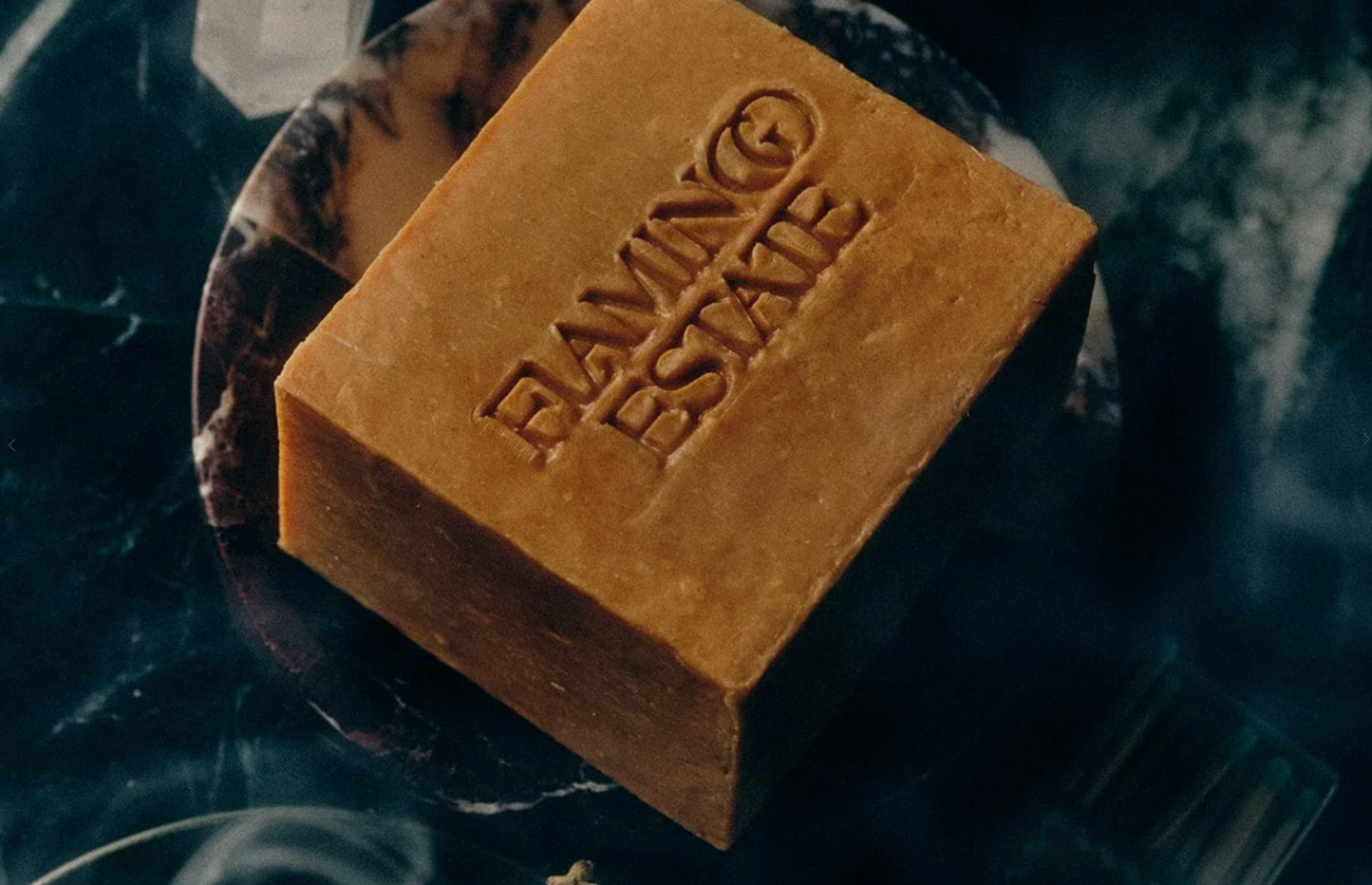 flamingo estate / soap brick - manuka honey